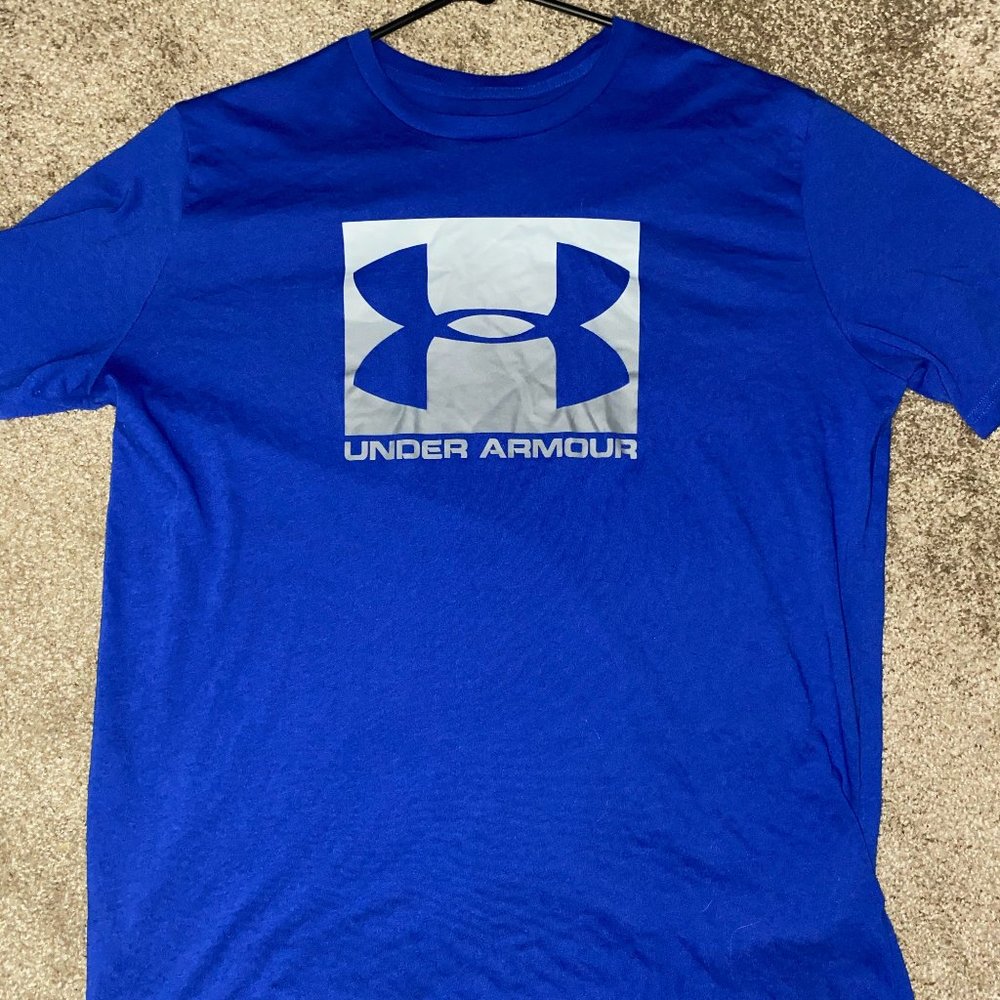 mens under armour tee large